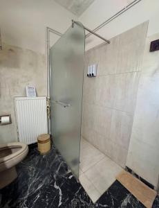 Goddess Artemis Balcony Apartment Near Athens Airport