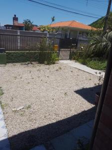 Para as férias, um lar! Armação do Pantano do Sul, perto da praia e lagoa do Peri