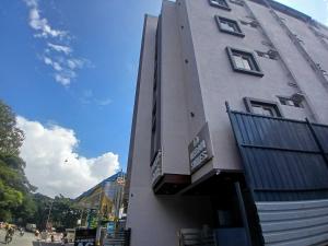 Hotel O by OYO Urban Suits