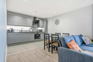 Modern & Spacious Studio Apartment in Leicester