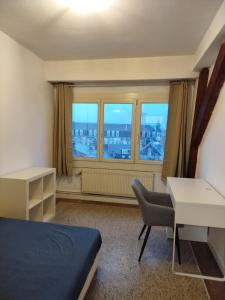 Arras Center Apartment four double beds