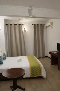 Male City Stay