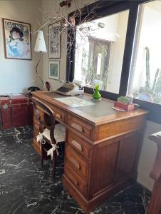 Goddess Artemis Balcony Apartment Near Athens Airport