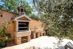 Villa Olga by Briskva