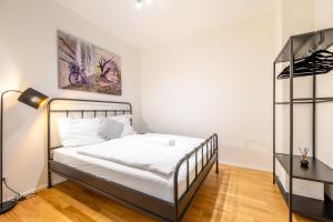 Williams Modern Luxe Suite by the Station