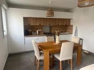 Appartement 2 chambres capacité 6 personnes à 4,6 kilomètres de la plage