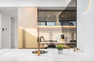 Level 67 HighRise Direct Across from SouthernCross