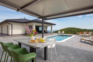 Villa Mantis by Briskva