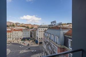 Boulevard Dream II by Innkeeper