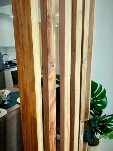 Large Double Suite | Sleeps 8 | 2 Kitchens | 2 CR