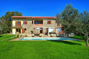 Villa Anna by PosarelliVillas