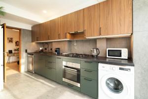 Cozy Apartment in central Almada w Swing Chairs