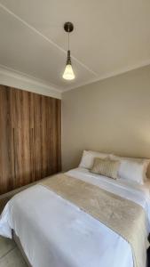 The Jade, Somerset West