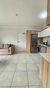 The Jade, Somerset West