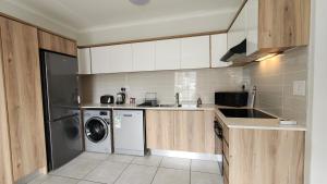 The Jade, Somerset West