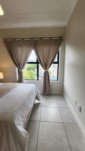 The Jade, Somerset West