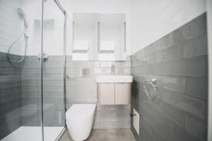 Lovely minimalist micro studio, Notting Hill Area