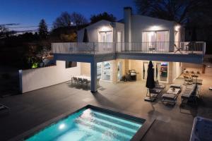 Casa Belladonna by Briskva