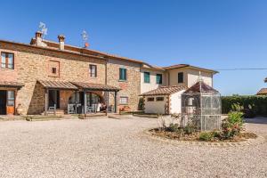 Il Podere - Rustic Charm in Tuscany