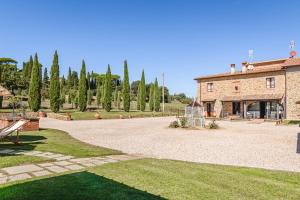 Il Podere - Rustic Charm in Tuscany