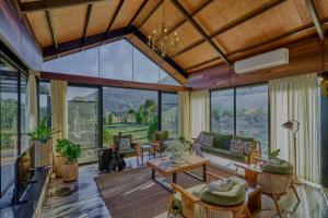 SaffronStays Villa Reya