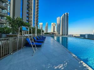 Spacious 1BR in Creek Harbour with Gym and Pool