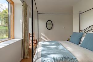 3 Bed in Bramfield oc-hglenv