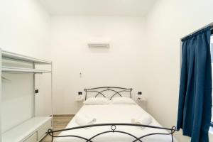 Cozy apartment with WiFi and AC & Parking