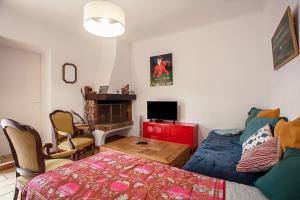 La Maison et son jardin clos