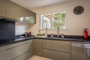 Villa Du Pin 4 with swimming pool and landscaped garden