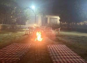 2BHK Farmhouse with Pool & Garden - Noida Best Farm BBQ, Bonfire, BYOB, Private Party, Music System, Pet Friendly