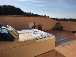 Villa Du Pin 4 with swimming pool and landscaped garden