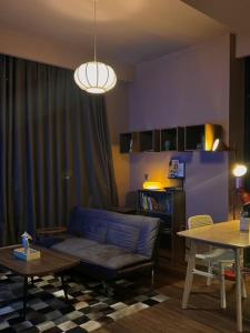 Modern Japanese and Arabic Fusion City Stay that is 10 min from Dubai Mall