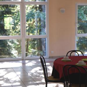 Hotels Ecoparc Des Monedieres : photos des chambres