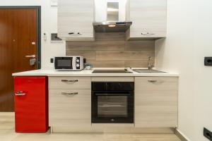 Spacious apartment with WiFi and AC & parking