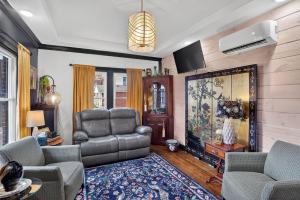 Downtown Historic 1920s Stay, Columbia House Unit A