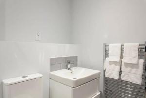 Stylish and Bright 1 Bedroom Flat in Birmingham