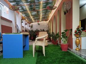 Red king home stay