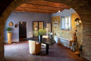 Historic Villa Overlooking Chianti Hills