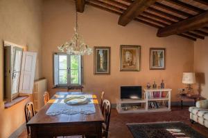 Historic Villa Overlooking Chianti Hills