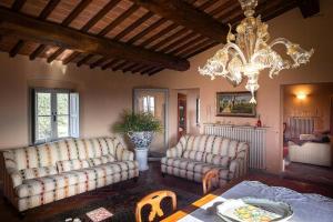 Historic Villa Overlooking Chianti Hills