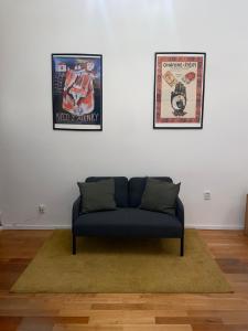 Stylish studio apartment by Namesti Miru