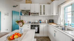 Blue Crane Cottage at Langezandt