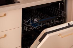 ARI Luxury Apartment with Balcony - AFI Mall