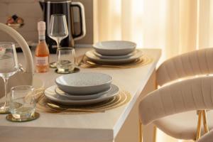 ARI Luxury Apartment with Balcony - AFI Mall