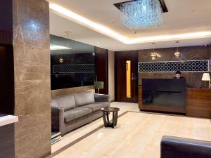 The Majlis Hotel - Colaba Mumbai