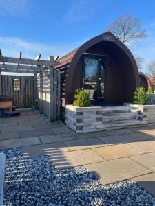 Mill House Farm Pods- Jackdaws Den