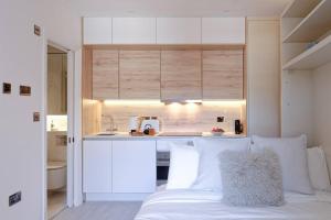 Bright micro studio in Notting Hill-4th floor