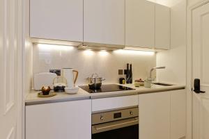 Lovely Micro studio -4th floor- Notting Hill Gate.