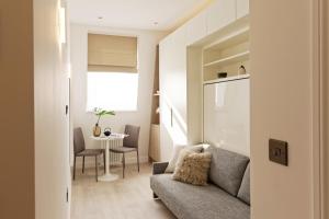 Lovely Micro studio -4th floor- Notting Hill Gate.